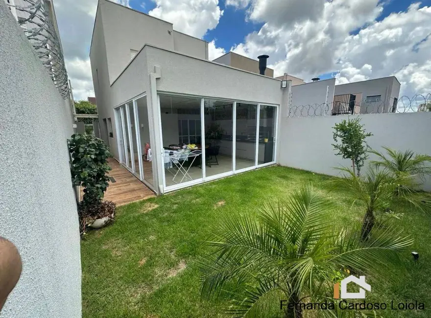 Sobrado com 3 quartos à venda, 161m2 em Ribeirao Preto - SP - imagem 5 Foto 5 de Sobrado com 3 quartos à venda, 161m2 em Ribeirao Preto - SP