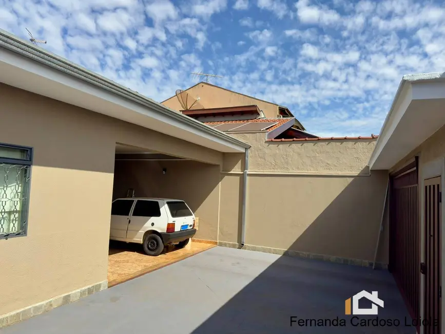 Casa com 3 quartos à venda, 250m2 em Residencial e Comercial Palmares, Ribeirao Preto - SP - imagem 2 Foto 2 de Casa com 3 quartos à venda, 250m2 em Residencial e Comercial Palmares, Ribeirao Preto - SP