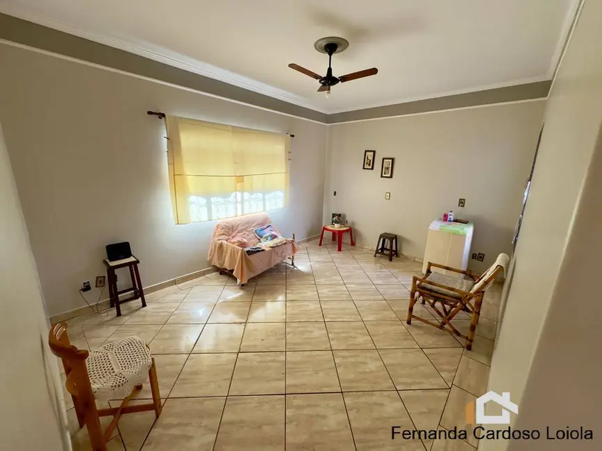 Casa com 3 quartos à venda, 250m2 em Residencial e Comercial Palmares, Ribeirao Preto - SP - imagem 4 Foto 4 de Casa com 3 quartos à venda, 250m2 em Residencial e Comercial Palmares, Ribeirao Preto - SP