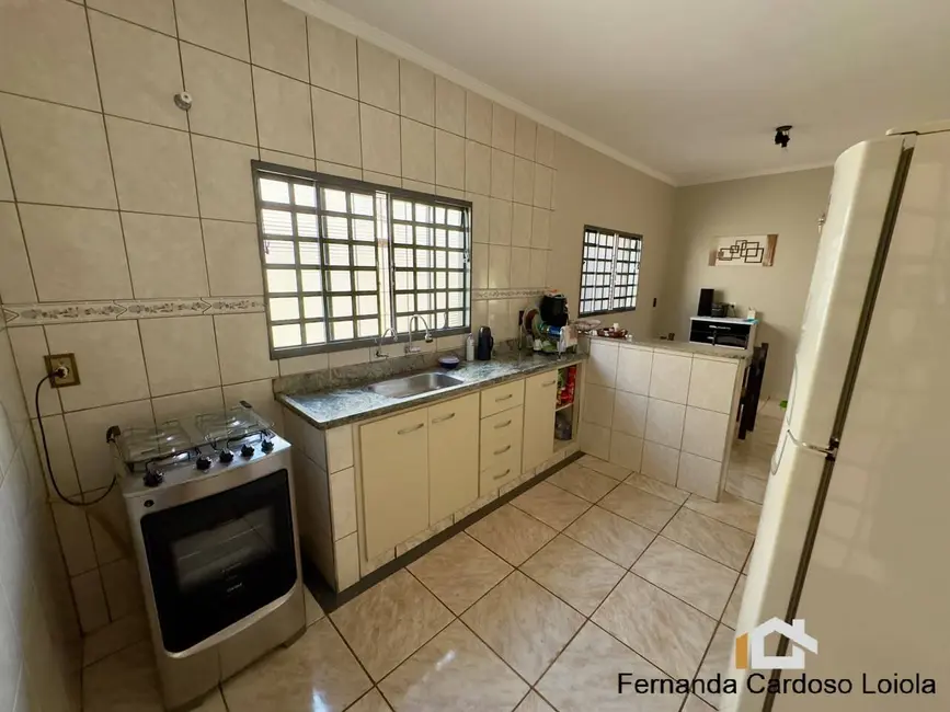 Casa com 3 quartos à venda, 250m2 em Residencial e Comercial Palmares, Ribeirao Preto - SP - imagem 6 Foto 6 de Casa com 3 quartos à venda, 250m2 em Residencial e Comercial Palmares, Ribeirao Preto - SP