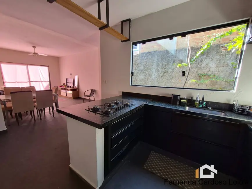 Casa com 2 quartos à venda, 200m2 em Jardim Alexandre Balbo, Ribeirao Preto - SP - imagem 1 Foto 1 de Casa com 2 quartos à venda, 200m2 em Jardim Alexandre Balbo, Ribeirao Preto - SP