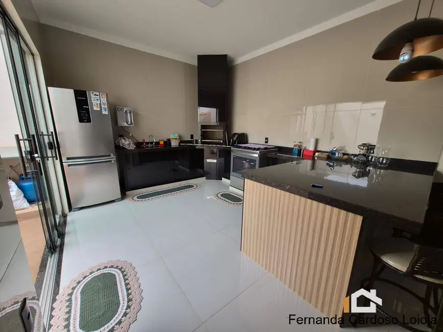 Foto 2 de Casa com 2 quartos à venda, 160m2 em Ribeirao Preto - SP