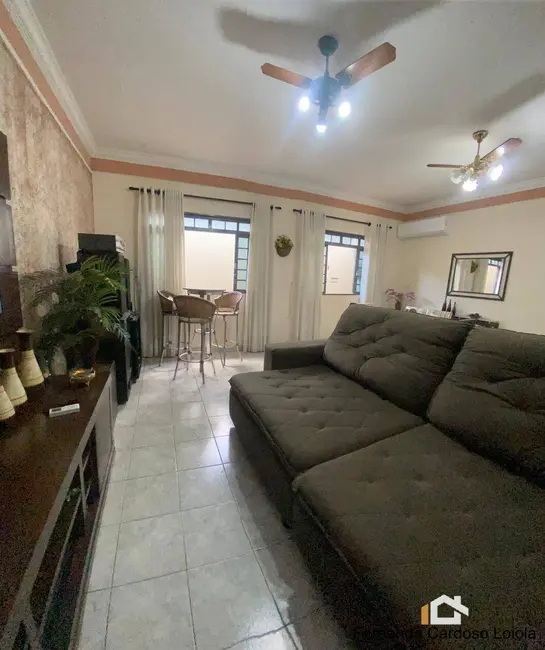 Casa com 3 quartos à venda, 210m2 em Jardim Joaquim Procópio de Araújo Ferraz, Ribeirao Preto - SP - imagem 2 Foto 2 de Casa com 3 quartos à venda, 210m2 em Jardim Joaquim Procópio de Araújo Ferraz, Ribeirao Preto - SP