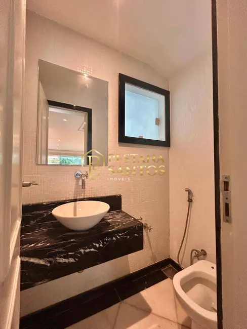 Casa com 4 quartos à venda, 350m2 em Barra da Tijuca, Rio De Janeiro - RJ - imagem 9 Foto 9 de Casa com 4 quartos à venda, 350m2 em Barra da Tijuca, Rio De Janeiro - RJ