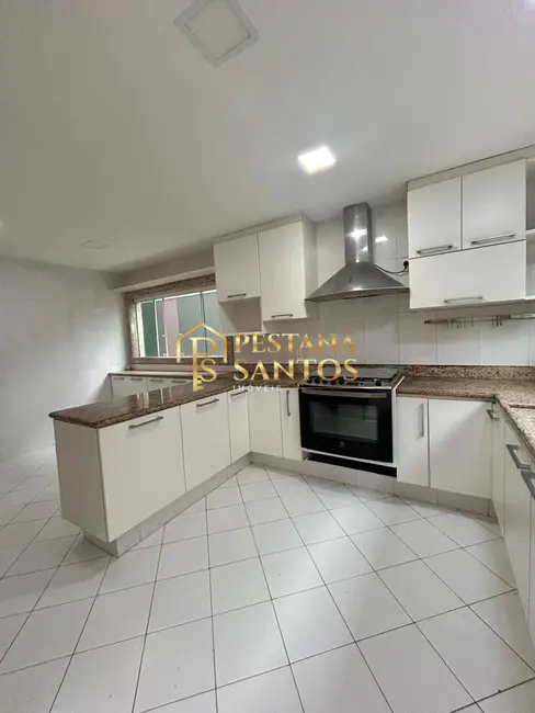 Casa com 4 quartos à venda, 350m2 em Barra da Tijuca, Rio De Janeiro - RJ - imagem 6 Foto 6 de Casa com 4 quartos à venda, 350m2 em Barra da Tijuca, Rio De Janeiro - RJ
