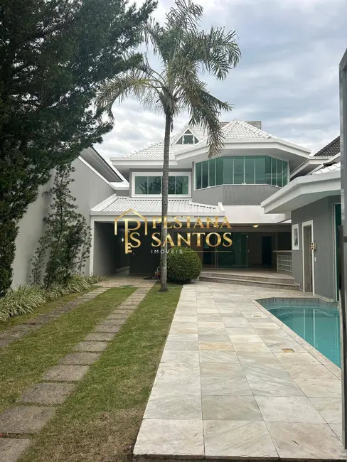 Casa com 4 quartos à venda, 350m2 em Barra da Tijuca, Rio De Janeiro - RJ - imagem 1 Foto 1 de Casa com 4 quartos à venda, 350m2 em Barra da Tijuca, Rio De Janeiro - RJ