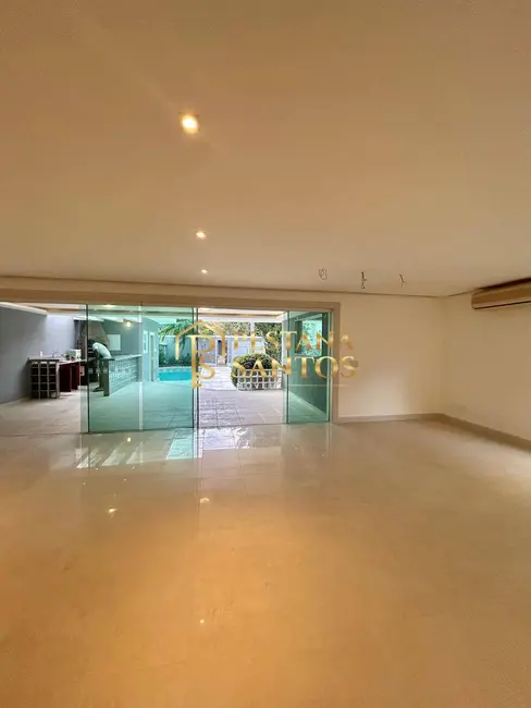 Casa com 4 quartos à venda, 350m2 em Barra da Tijuca, Rio De Janeiro - RJ - imagem 4 Foto 4 de Casa com 4 quartos à venda, 350m2 em Barra da Tijuca, Rio De Janeiro - RJ