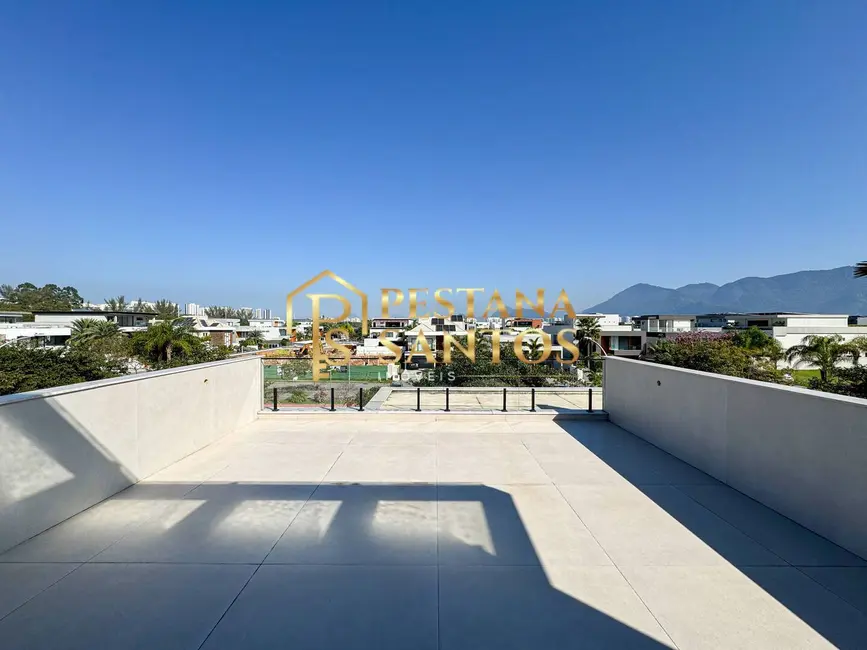 Casa com 5 quartos à venda, 600m2 em Barra da Tijuca, Rio De Janeiro - RJ - imagem 8 Foto 8 de Casa com 5 quartos à venda, 600m2 em Barra da Tijuca, Rio De Janeiro - RJ