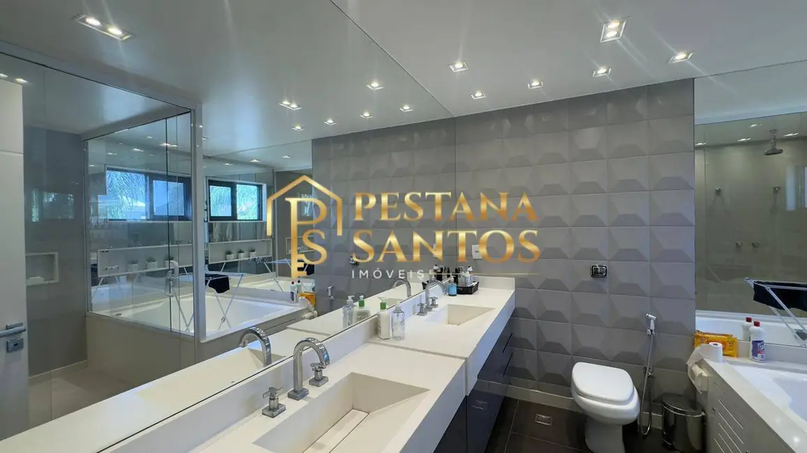 Casa com 3 quartos à venda, 300m2 em Recreio dos Bandeirantes, Rio De Janeiro - RJ - imagem 3 Foto 3 de Casa com 3 quartos à venda, 300m2 em Recreio dos Bandeirantes, Rio De Janeiro - RJ