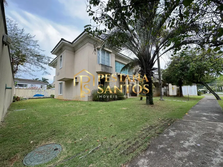Casa com 4 quartos à venda, 393m2 em Barra da Tijuca, Rio De Janeiro - RJ - imagem 3 Foto 3 de Casa com 4 quartos à venda, 393m2 em Barra da Tijuca, Rio De Janeiro - RJ