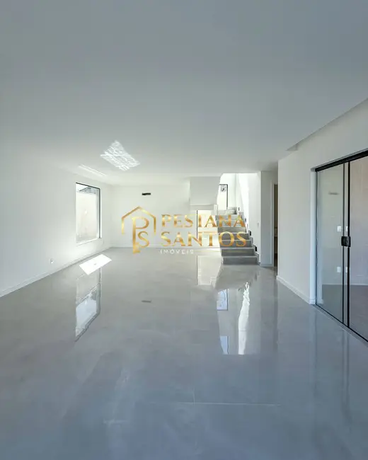 Foto 1 de Casa de Condomínio com 4 quartos à venda, 173m2 em Guaratiba, Rio De Janeiro - RJ