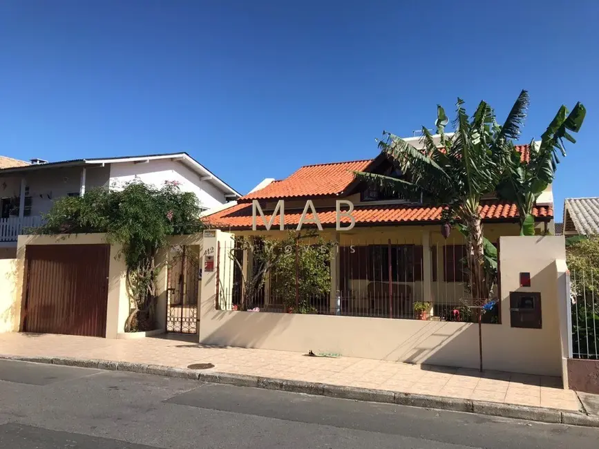 Foto 2 de Casa com 5 quartos à venda, 316m2 em Florianopolis - SC