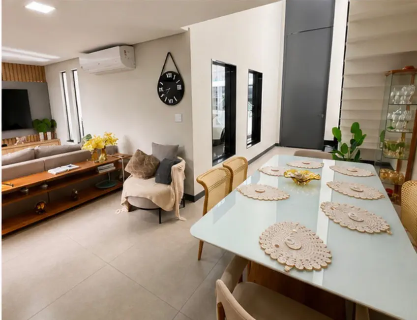 Casa com 4 quartos à venda, 150m2 em Praia do Morro, Guarapari - ES - imagem 4 Foto 4 de Casa com 4 quartos à venda, 150m2 em Praia do Morro, Guarapari - ES