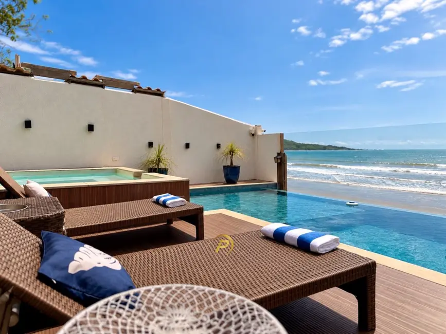 Foto 5 de Casa com 10 quartos à venda, 800m2 em Guarapari - ES