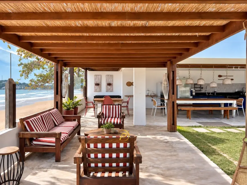 Foto 9 de Casa com 10 quartos à venda, 800m2 em Guarapari - ES