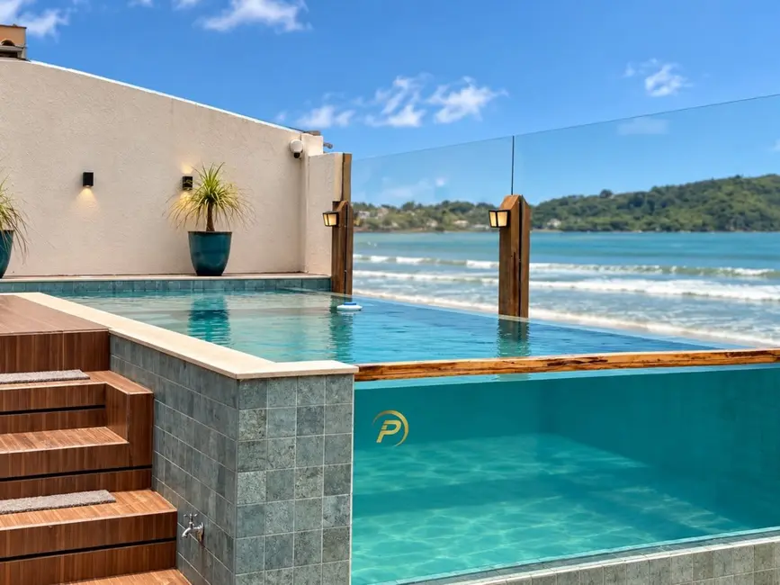 Foto 6 de Casa com 10 quartos à venda, 800m2 em Guarapari - ES