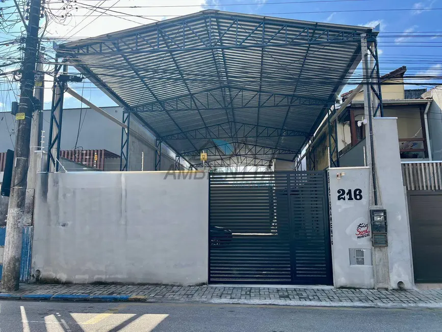 Foto 1 de Armazém / Galpão para alugar, 250m2 em Centro, Caraguatatuba - SP
