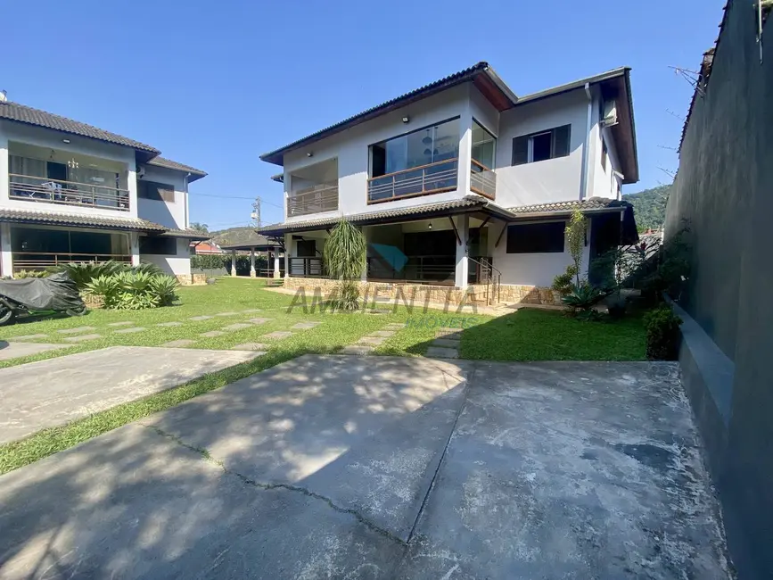 Foto 2 de Casa com 3 quartos à venda e para alugar em Cidade Jardim, Caraguatatuba - SP