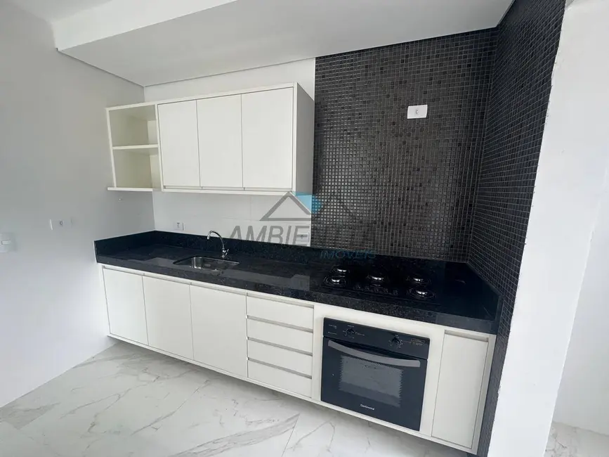 Apartamento com 2 quartos para alugar, 75m2 em Indaiá, Caraguatatuba - SP - imagem 3 Foto 3 de Apartamento com 2 quartos para alugar, 75m2 em Indaiá, Caraguatatuba - SP