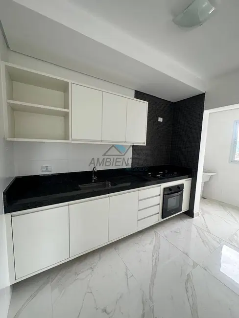 Apartamento com 2 quartos para alugar, 75m2 em Indaiá, Caraguatatuba - SP - imagem 4 Foto 4 de Apartamento com 2 quartos para alugar, 75m2 em Indaiá, Caraguatatuba - SP