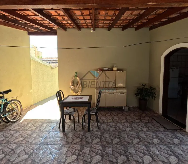 Foto 8 de Casa com 3 quartos para alugar, 450m2 em Caraguatatuba - SP