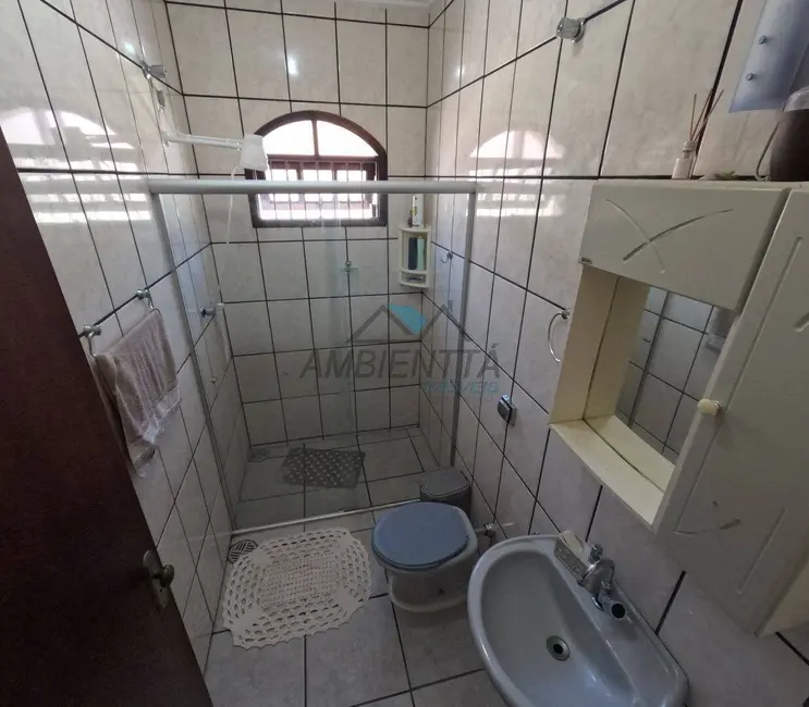 Foto 7 de Casa com 3 quartos para alugar, 450m2 em Caraguatatuba - SP