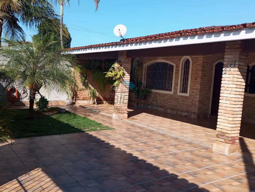 Foto 1 de Casa com 3 quartos à venda, 360m2 em Caraguatatuba - SP