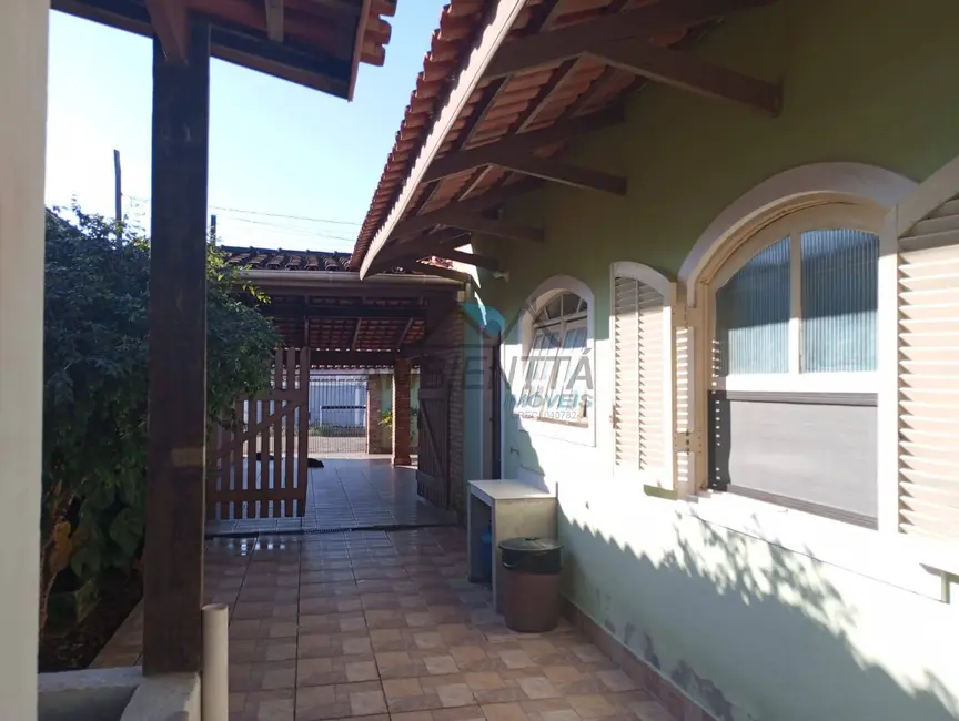 Foto 5 de Casa com 3 quartos à venda, 360m2 em Caraguatatuba - SP