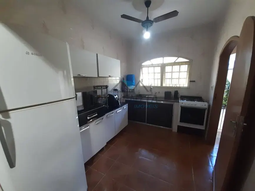Foto 8 de Casa com 3 quartos à venda, 360m2 em Caraguatatuba - SP