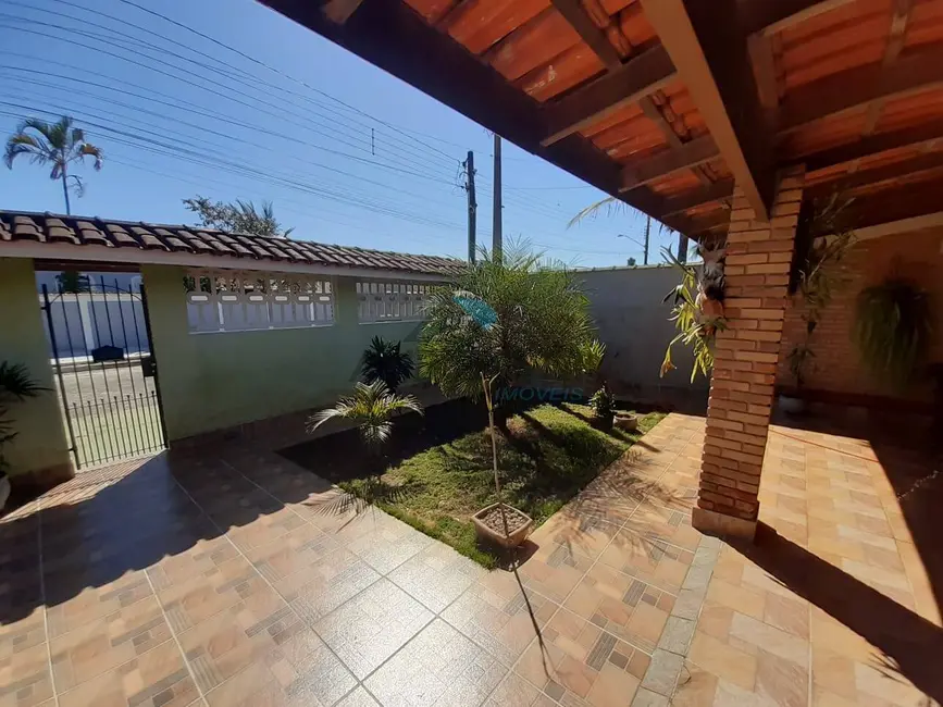 Foto 3 de Casa com 3 quartos à venda, 360m2 em Caraguatatuba - SP