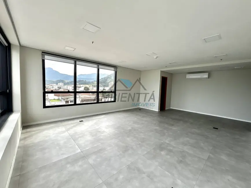 Foto 4 de Sala Comercial para alugar em Centro, Caraguatatuba - SP