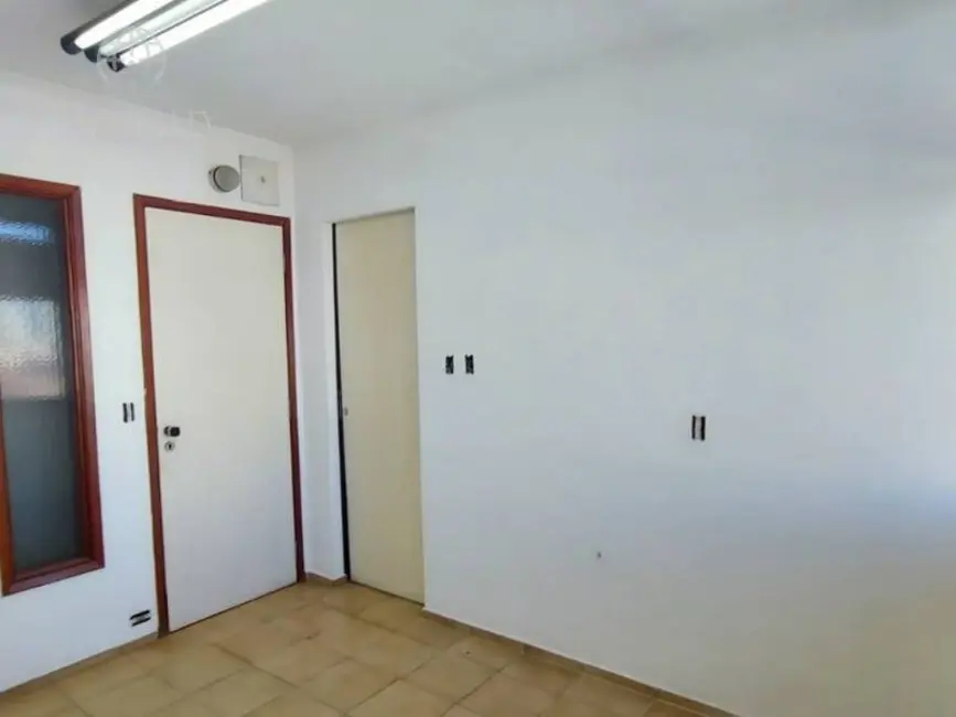 Sala Comercial para alugar, 30m2 em Gonzaga, Santos - SP - imagem 7 Foto 7 de Sala Comercial para alugar, 30m2 em Gonzaga, Santos - SP