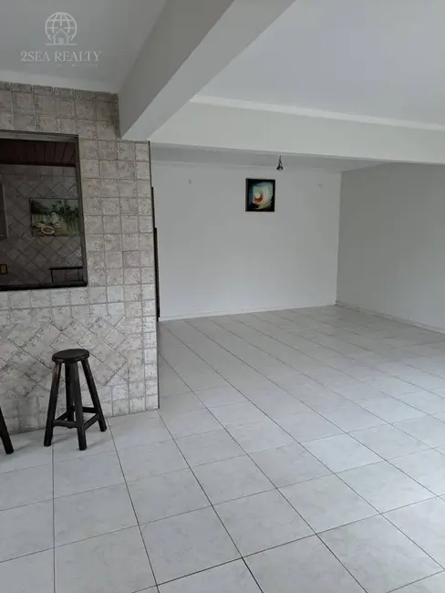 Foto 4 de Casa com 5 quartos à venda, 185m2 em Embaré, Santos - SP