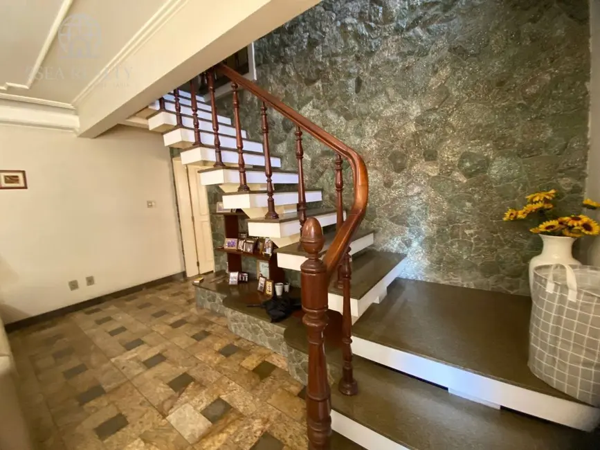 Casa com 3 quartos à venda, 318m2 em Vila Belmiro, Santos - SP - imagem 1 Foto 1 de Casa com 3 quartos à venda, 318m2 em Vila Belmiro, Santos - SP