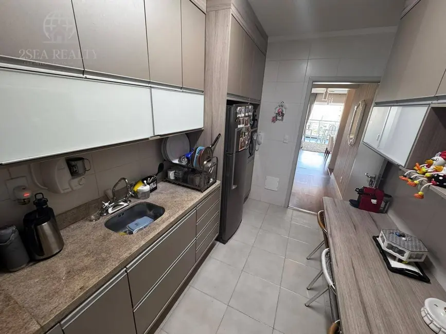 Apartamento com 3 quartos à venda e para alugar, 109m2 em Gonzaga, Santos - SP - imagem 3 Foto 3 de Apartamento com 3 quartos à venda e para alugar, 109m2 em Gonzaga, Santos - SP
