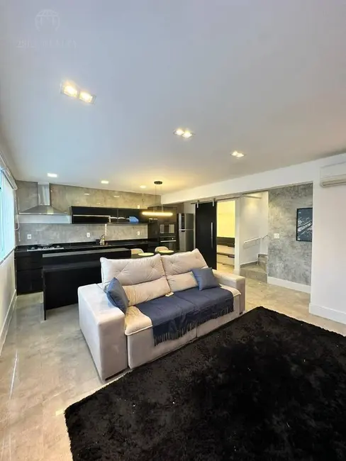 Foto 1 de Casa com 3 quartos à venda, 160m2 em Marapé, Santos - SP
