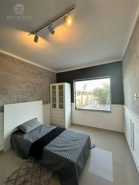Foto 2 de Casa com 3 quartos à venda, 160m2 em Marapé, Santos - SP