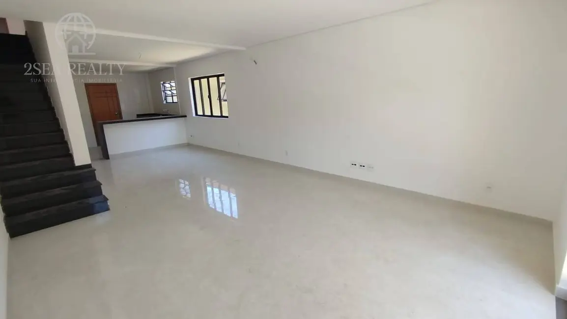 Foto 1 de Sobrado com 3 quartos à venda, 220m2 em Embaré, Santos - SP