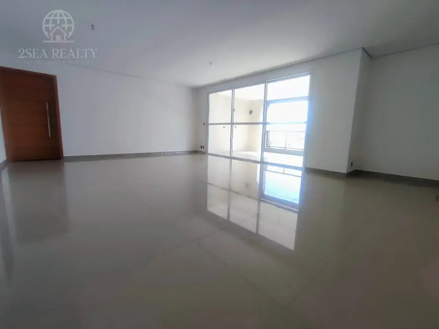 Apartamento com 4 quartos à venda, 210m2 em Embaré, Santos - SP - imagem 4 Foto 4 de Apartamento com 4 quartos à venda, 210m2 em Embaré, Santos - SP