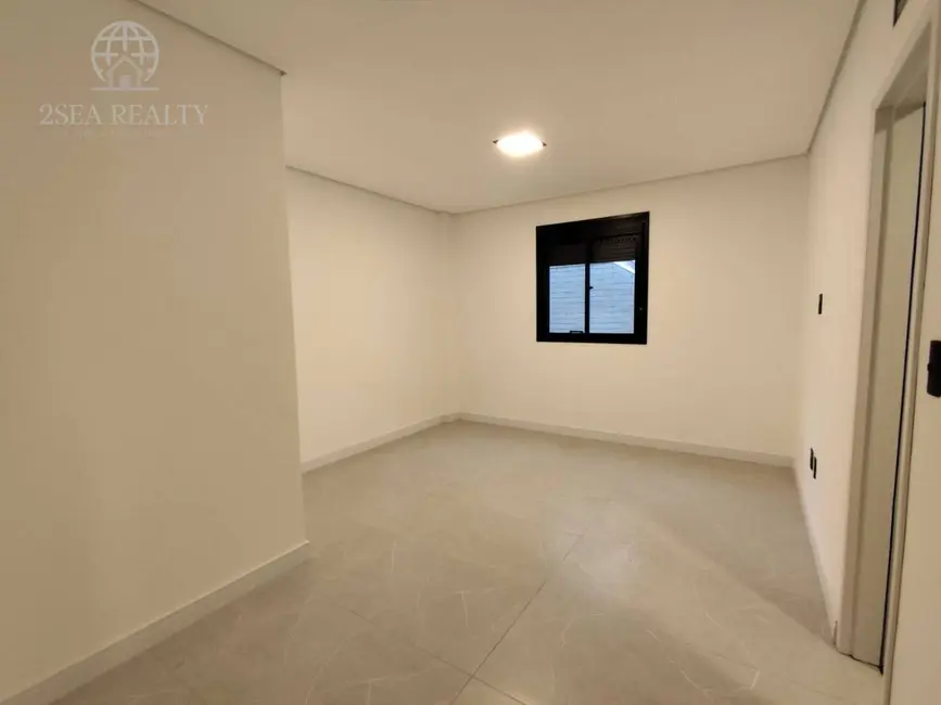 Foto 8 de Sobrado com 3 quartos à venda, 280m2 em Embaré, Santos - SP