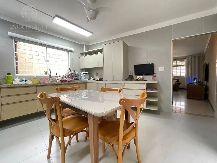 Foto 6 de Sobrado com 3 quartos à venda, 156m2 em Aparecida, Santos - SP
