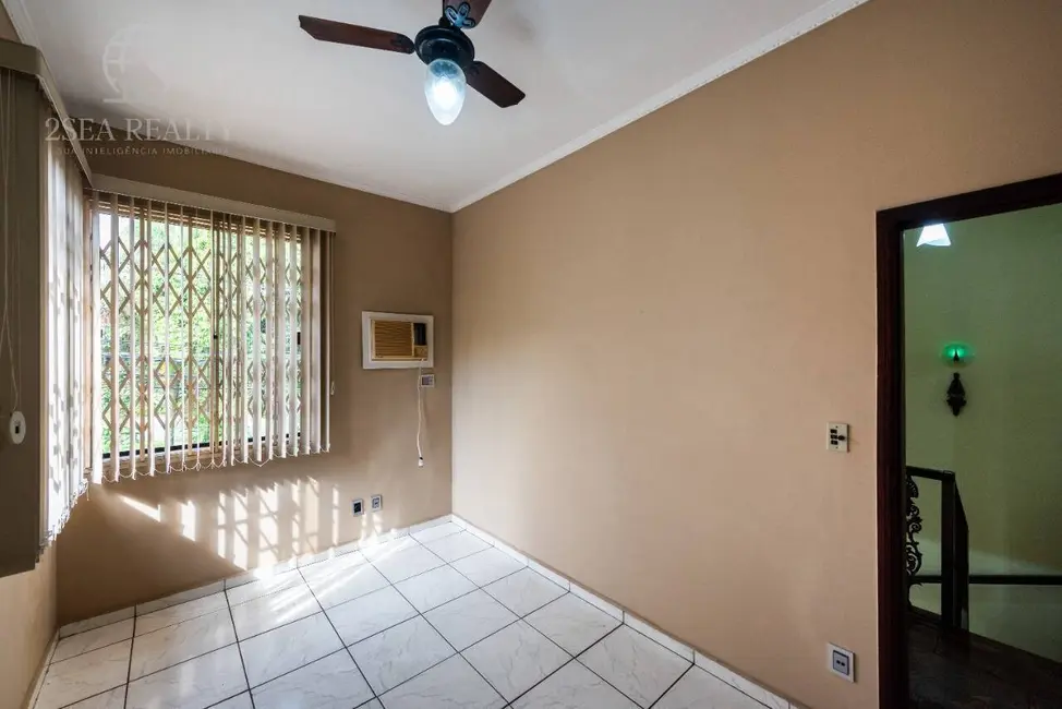 Foto 32 de Casa para alugar, 177m2 em Embaré, Santos - SP
