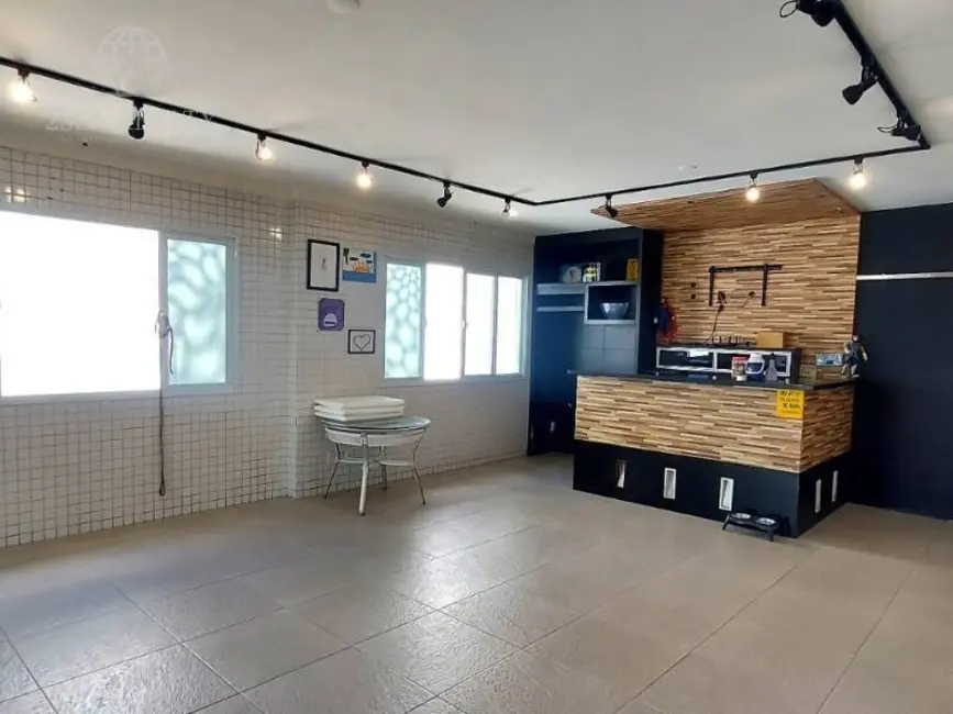 Casa com 5 quartos à venda e para alugar, 327m2 em Embaré, Santos - SP - imagem 9 Foto 9 de Casa com 5 quartos à venda e para alugar, 327m2 em Embaré, Santos - SP