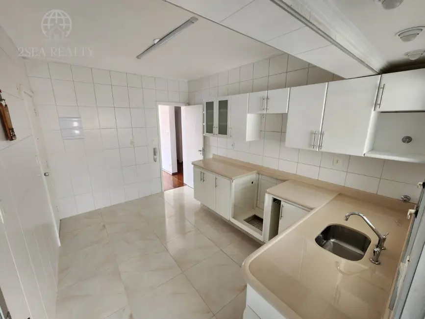 Apartamento com 2 quartos à venda, 84m2 em Gonzaga, Santos - SP - imagem 4 Foto 4 de Apartamento com 2 quartos à venda, 84m2 em Gonzaga, Santos - SP
