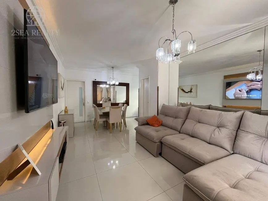 Foto 1 de Casa com 4 quartos à venda em Macuco, Santos - SP