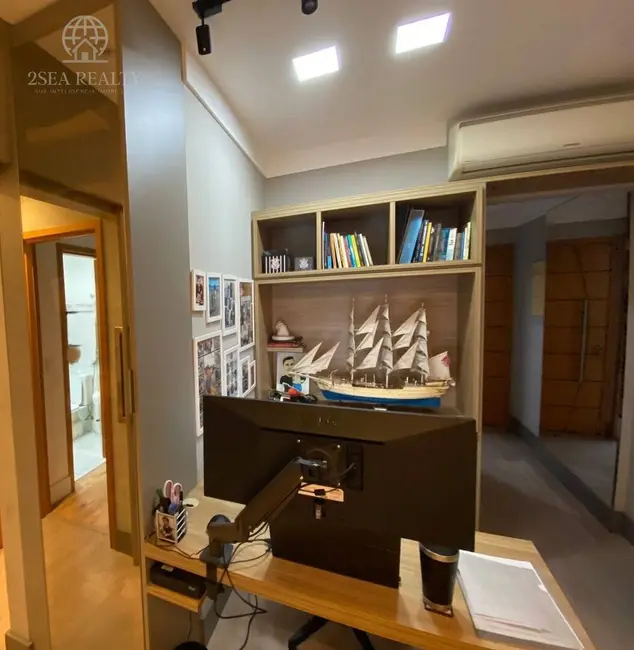 Foto 9 de Apartamento com 2 quartos à venda, 80m2 em Ponta da Praia, Santos - SP