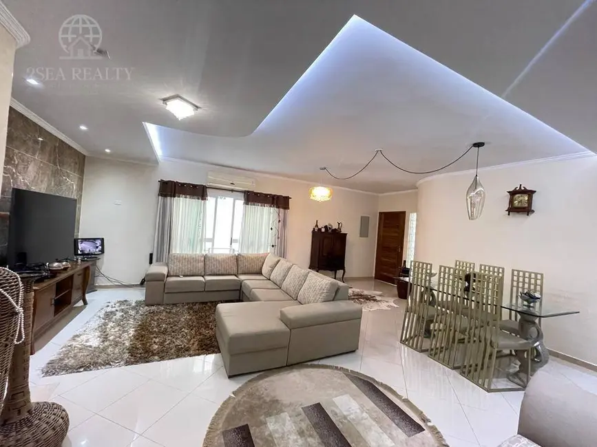Foto 2 de Casa com 4 quartos à venda, 240m2 em Campo Grande, Santos - SP