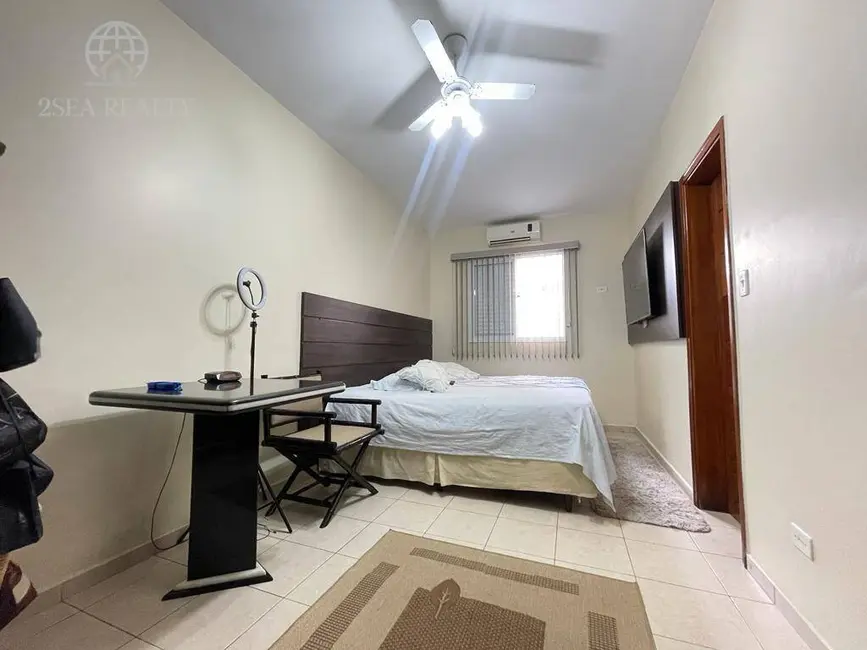 Foto 6 de Casa com 4 quartos à venda, 240m2 em Campo Grande, Santos - SP