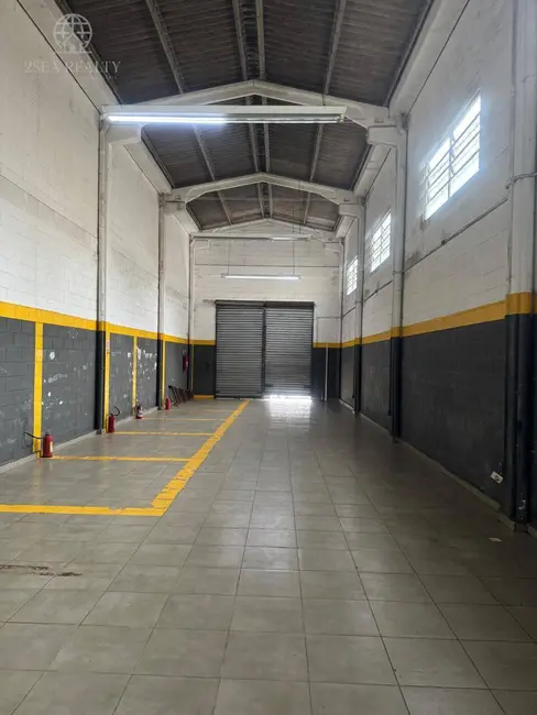 Armazém / Galpão à venda e para alugar, 200m2 em Marapé, Santos - SP - imagem 5 Foto 5 de Armazém / Galpão à venda e para alugar, 200m2 em Marapé, Santos - SP