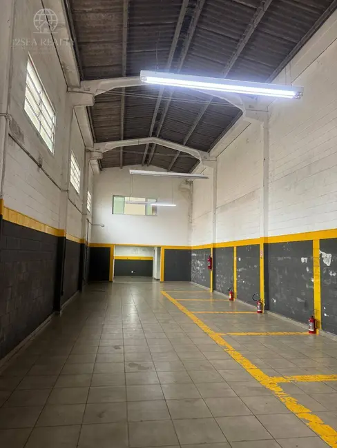 Armazém / Galpão à venda e para alugar, 200m2 em Marapé, Santos - SP - imagem 4 Foto 4 de Armazém / Galpão à venda e para alugar, 200m2 em Marapé, Santos - SP